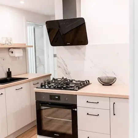 Apartament Pastel Room Lesna Exterior photo